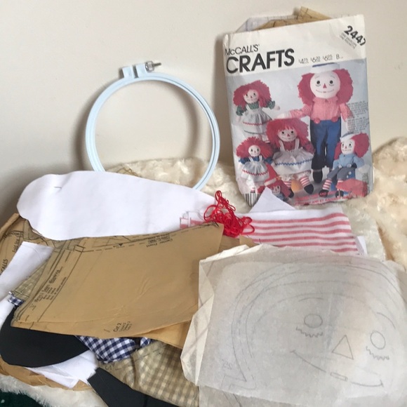 Rare Vintage 1985 McCall’s Raggedy Ann&Andy Crafts - Picture 8 of 8